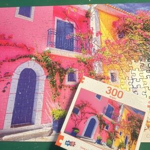 Easy complete 300 piece puzzle  old wooden door